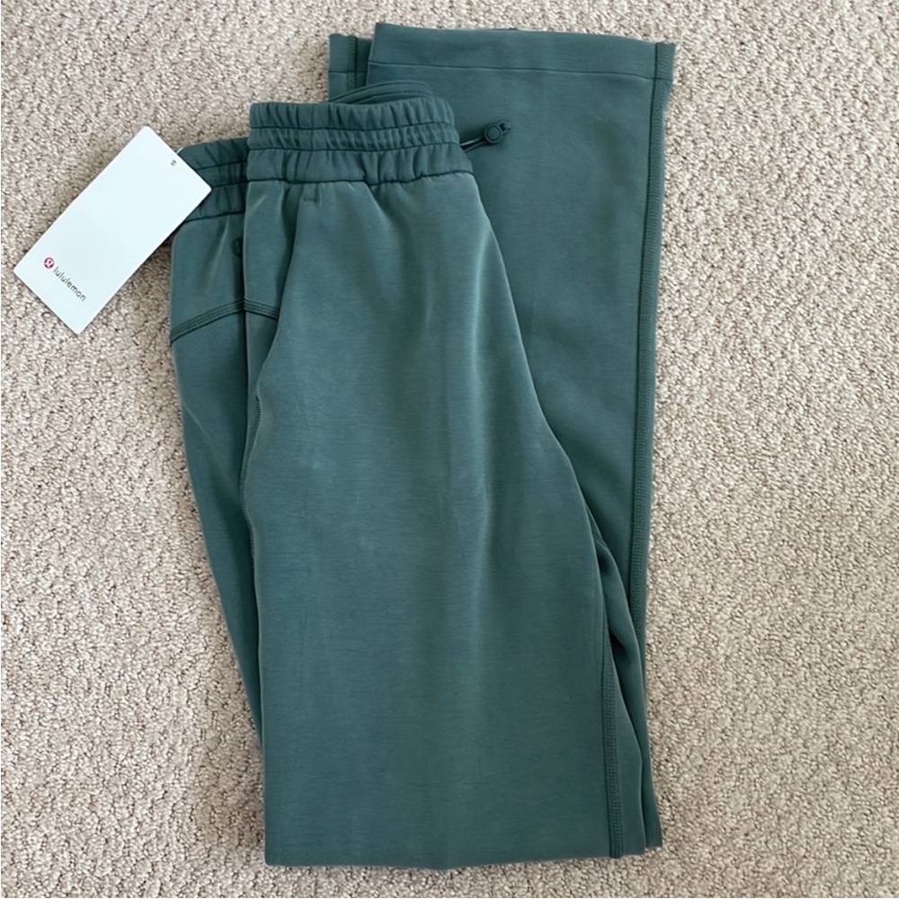 NWT Lululemon Softstreme High-Rise Pant *Full Length 31” Dark Forest Size 8